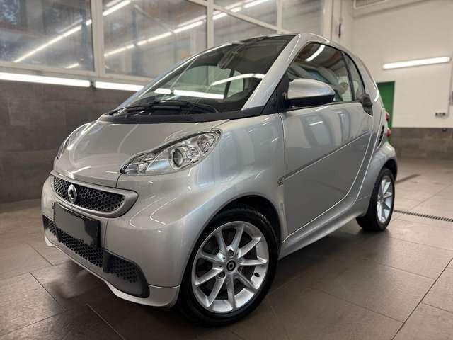 Smart ForTwo Mhd SHZ KLIMAAUTO NAVI ALU PANO ALLWETTER